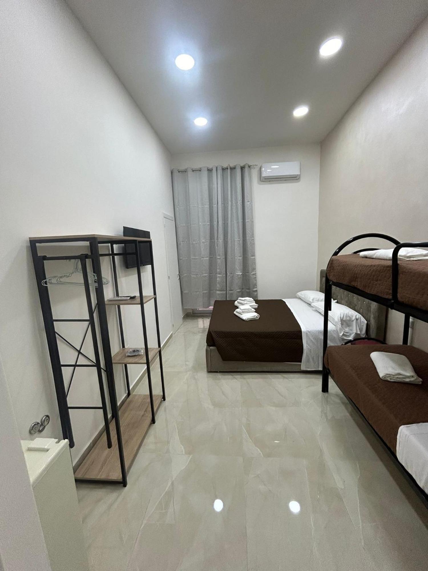 Luxury Rooms Carbonara 95 Nápoles Exterior foto