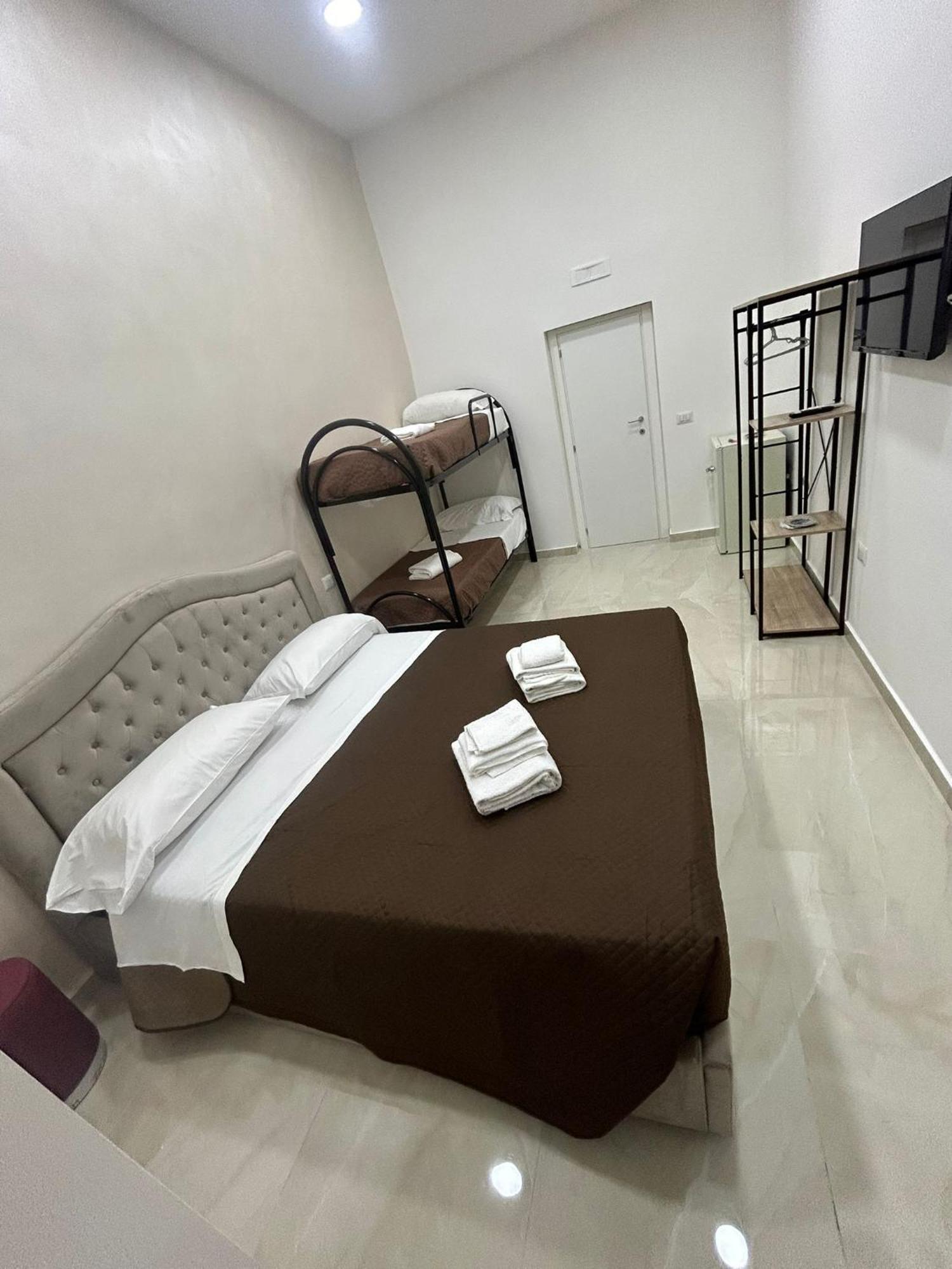 Luxury Rooms Carbonara 95 Nápoles Exterior foto